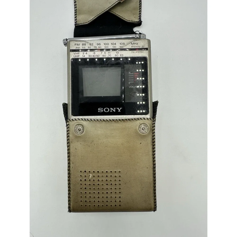 Sony Watchman FD-30A Portable TV AM/FM Stereo Radio Vintage Japan w/ Case Giants